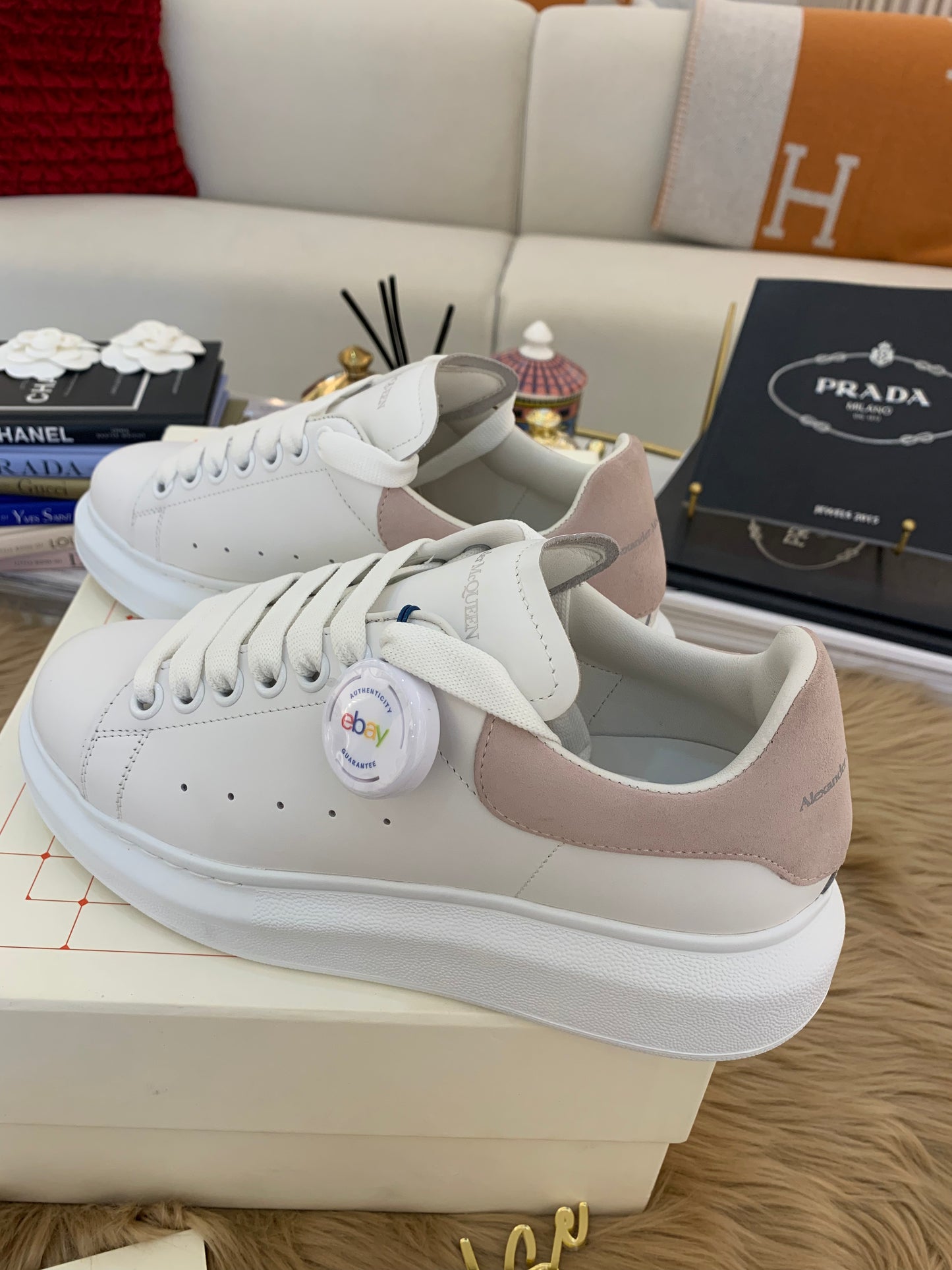 AM OVERSIZED SNEAKERS