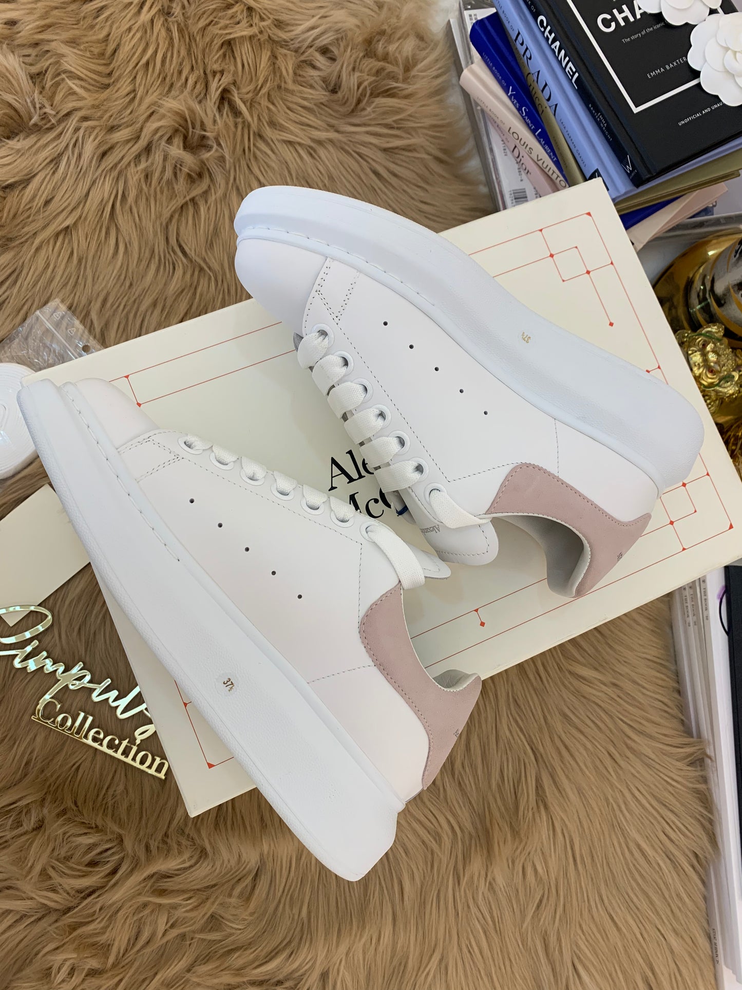 AM OVERSIZED SNEAKERS