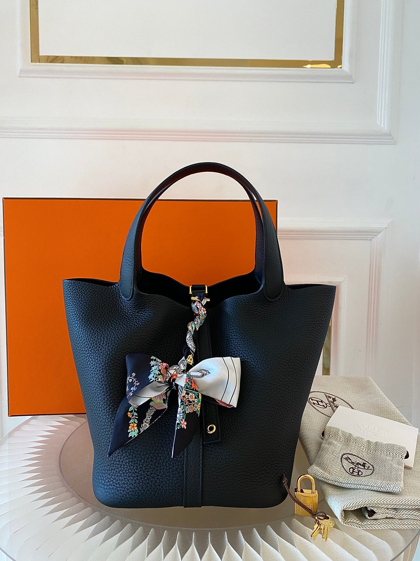 HERMES Picotin 22 Noir GHW