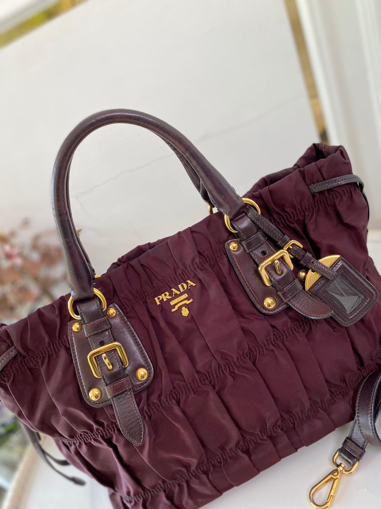 P Tessuto Nylon Gaufre Bordeaux Large Tote