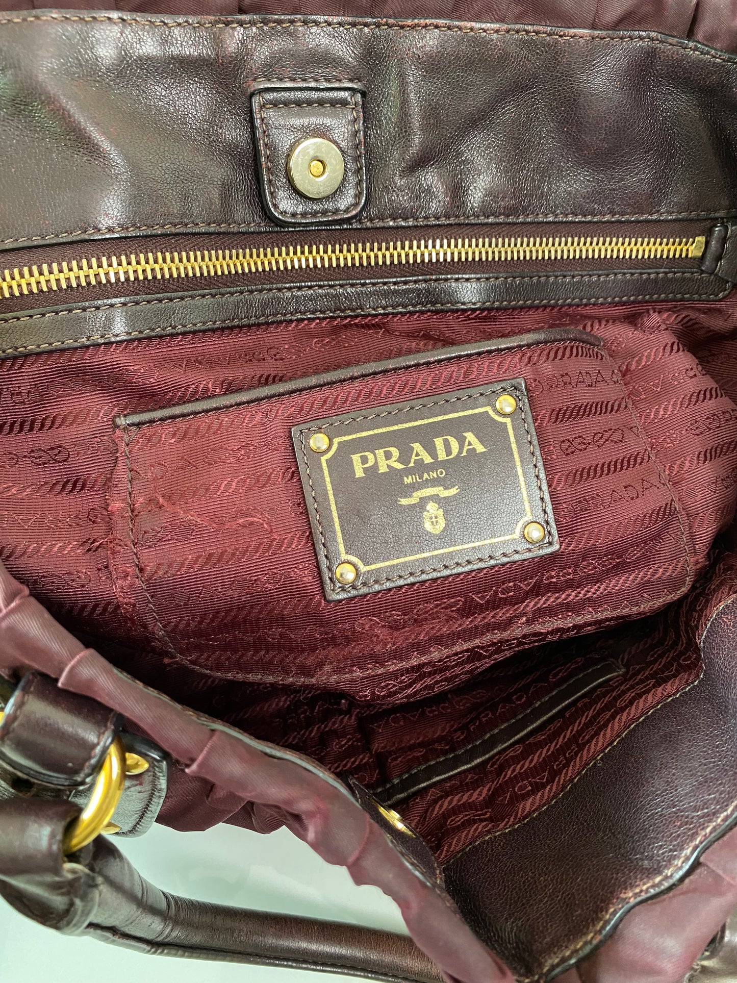 P Tessuto Nylon Gaufre Bordeaux Large Tote