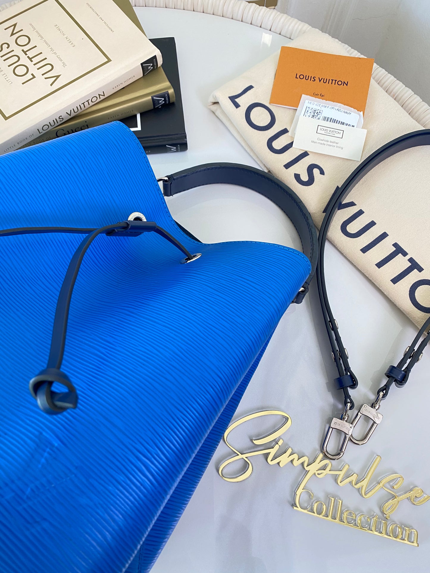 Louis Vuitton Neonoe Epi Mm Lazuli Navy