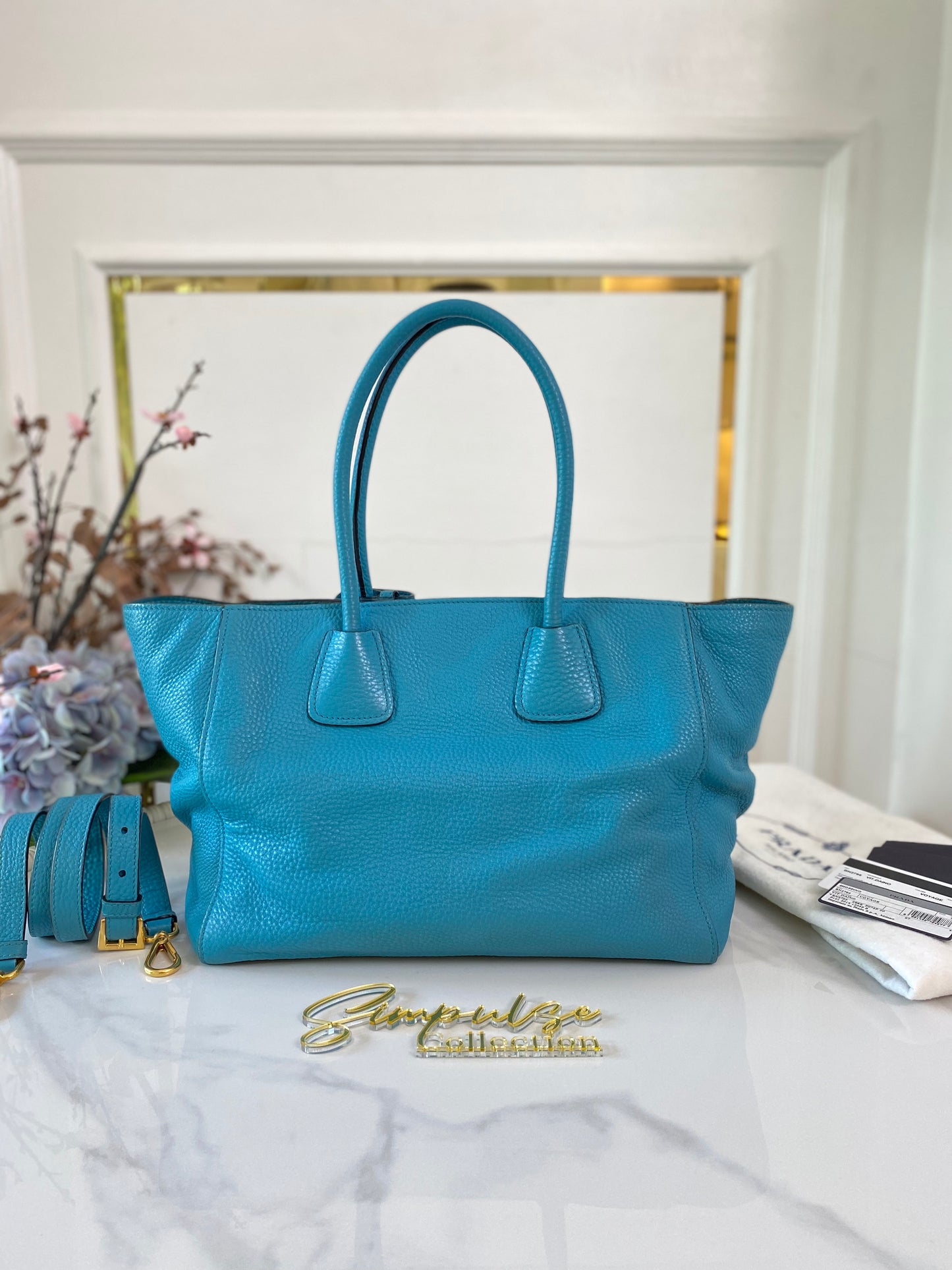 P Vitello Daino Turquoise Leather Tote