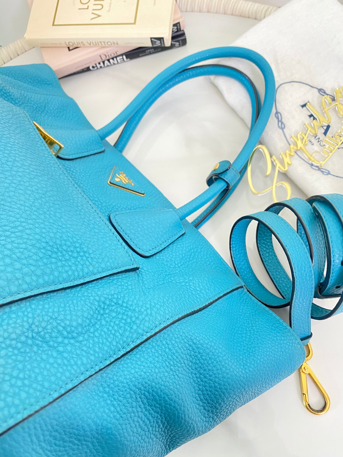 P Vitello Daino Turquoise Leather Tote