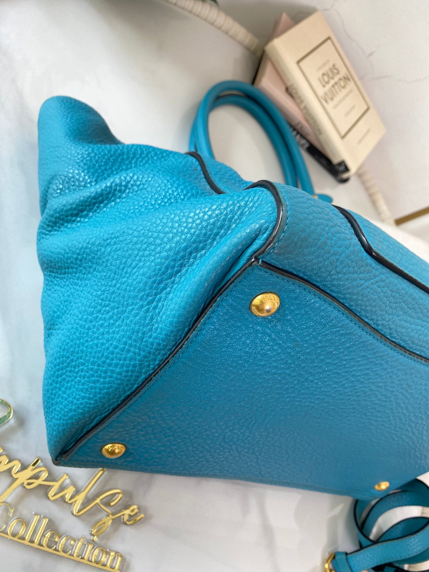 P Vitello Daino Turquoise Leather Tote