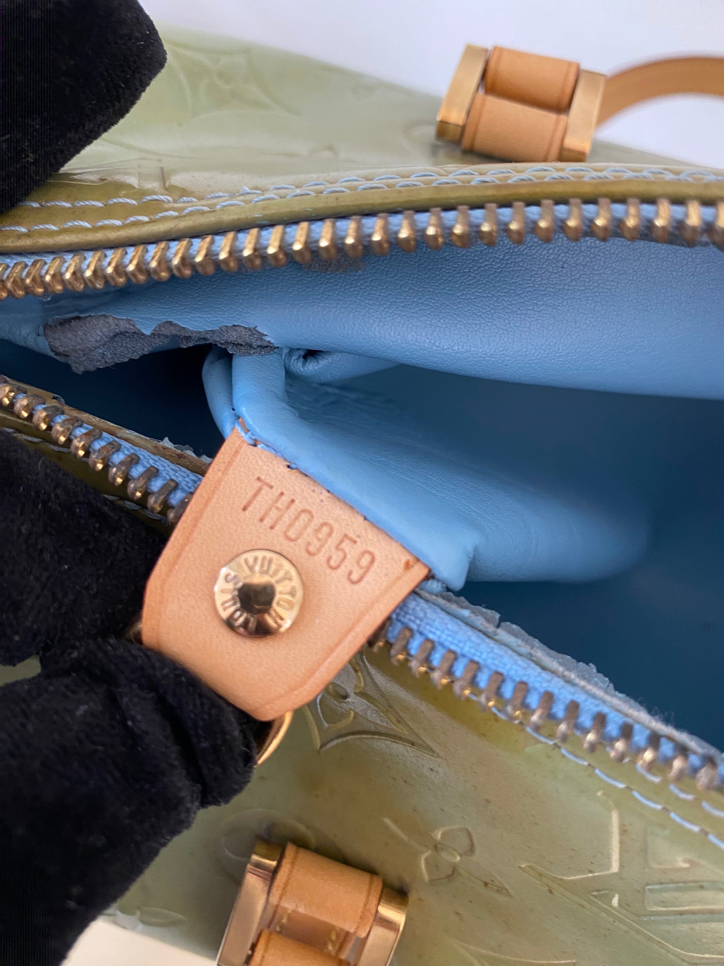 Louis Vuitton Monogram Vernis Bedford Handbag