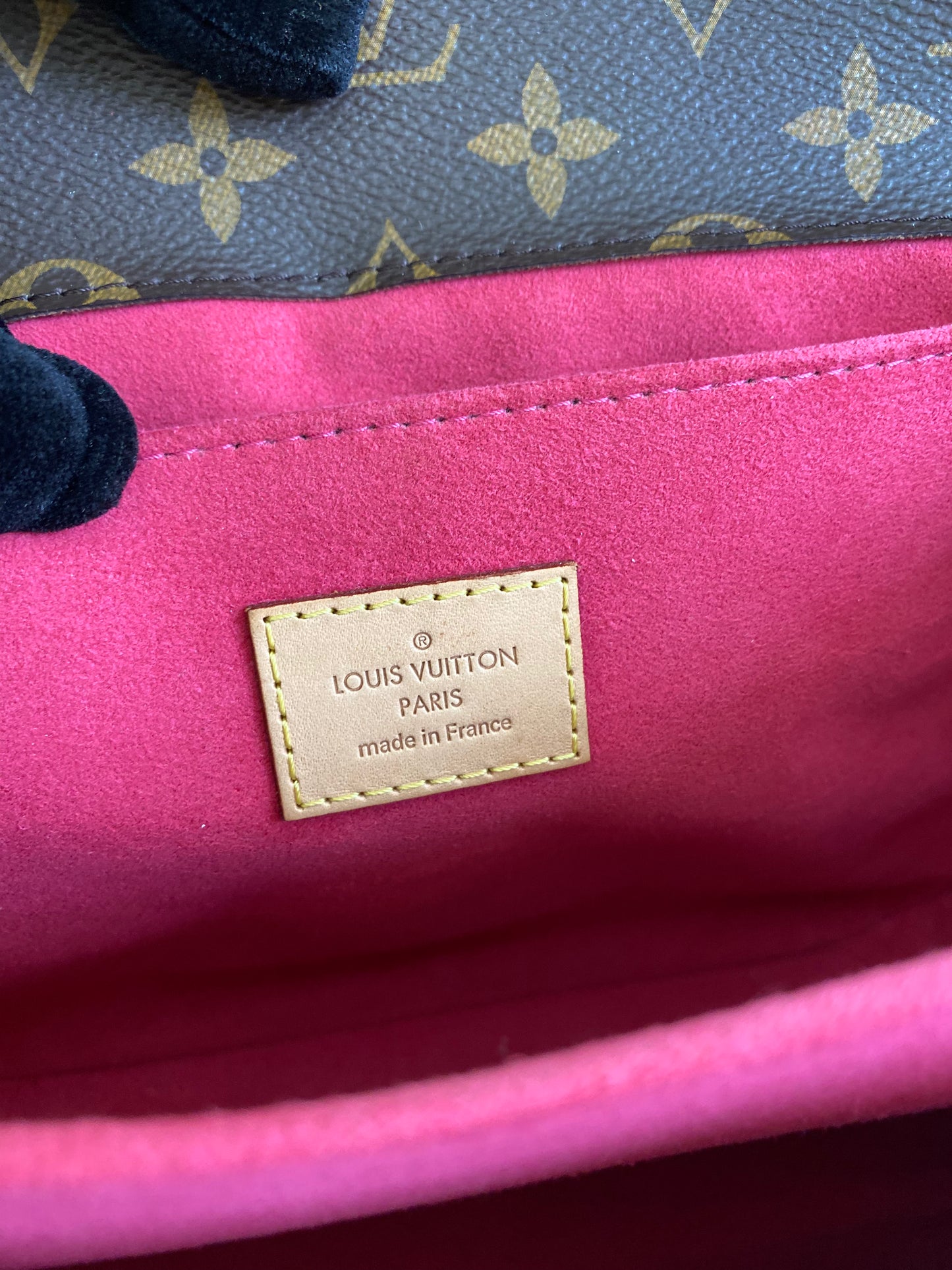 Louis Vuitton Monogram Patches Pochette Metis
