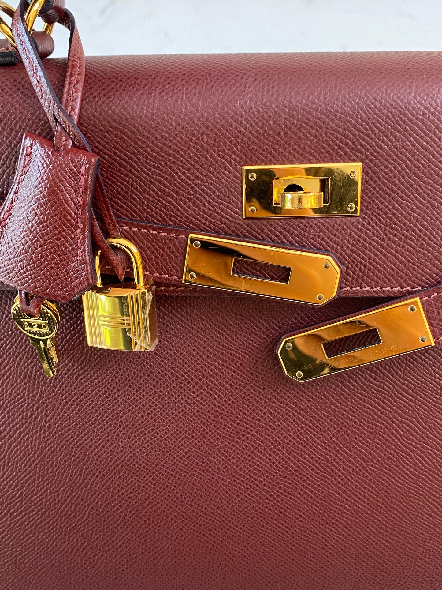 Kelly Bordeaux Epsom Sellier 32cm GHW