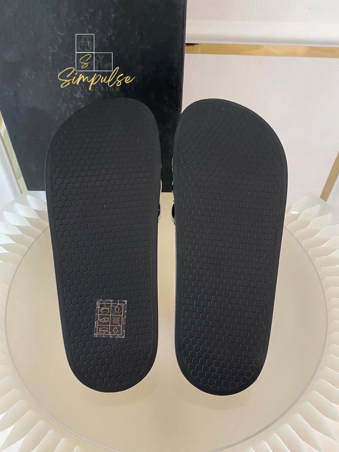 Love MOSCHINO Slides