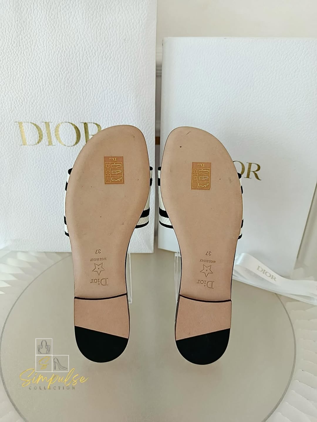 Dway Slides In Blackq