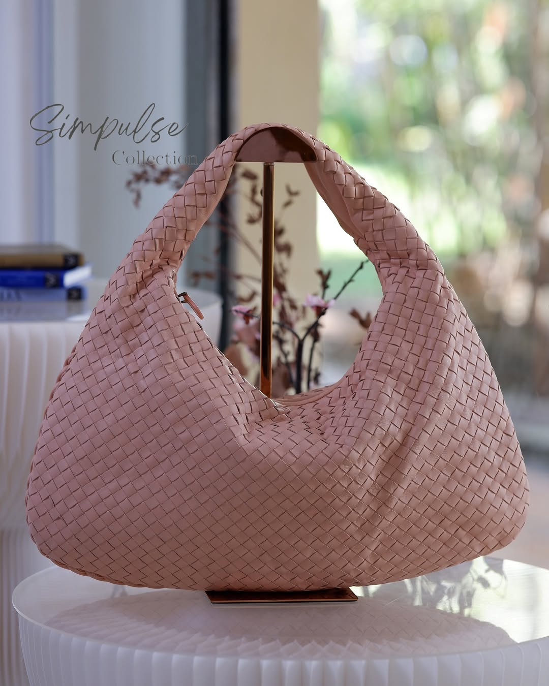 BV Medium Nm Intrecciato Hobo Bag