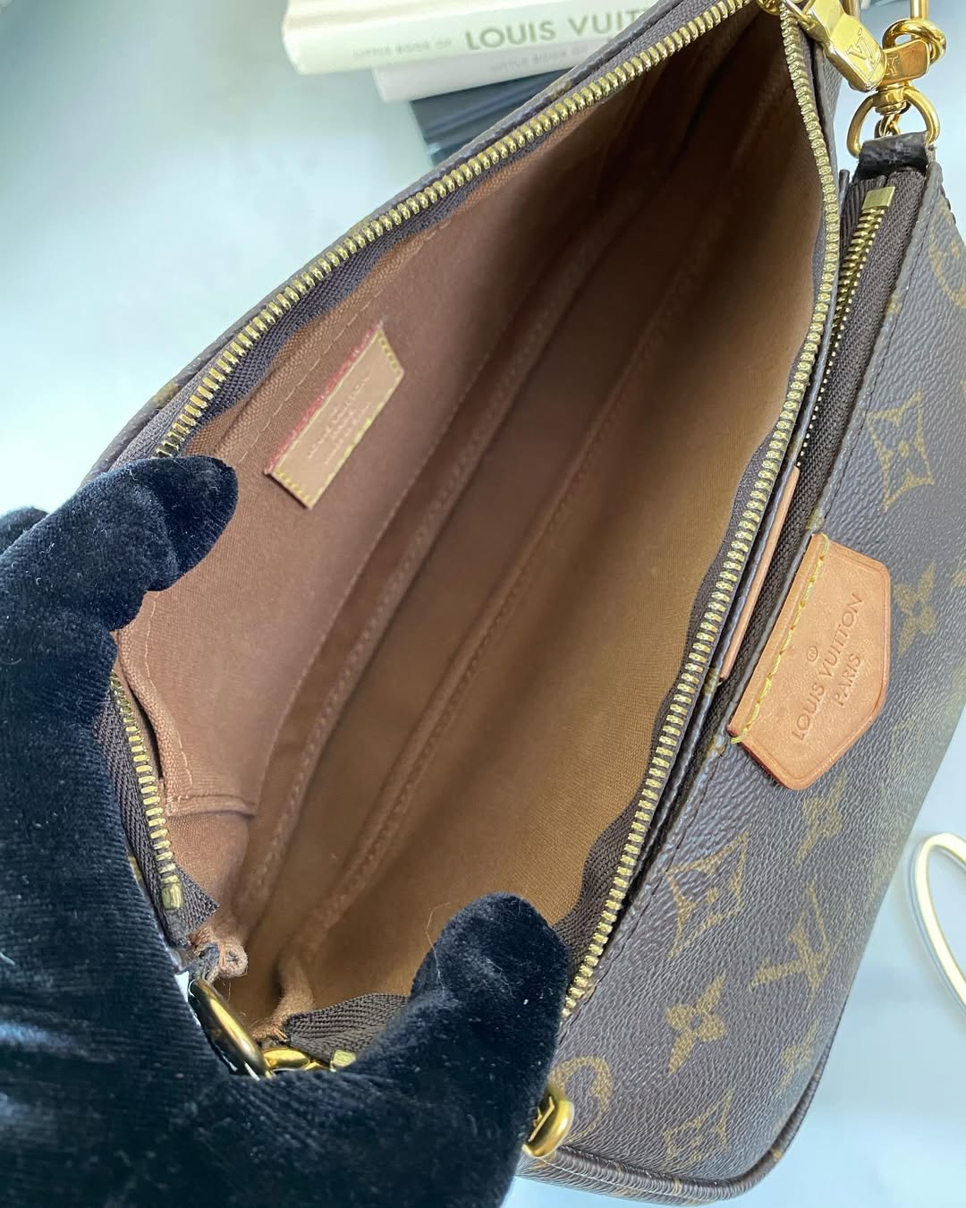 L V Multi pochette Monogram Army Green Strap