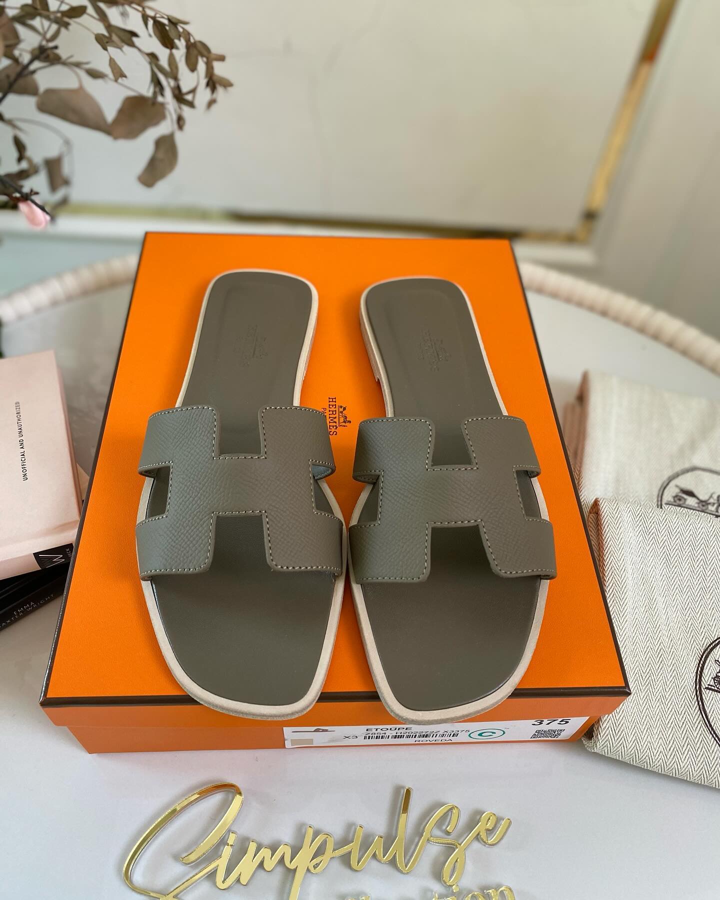 H Oran Etoupe Size 37.5