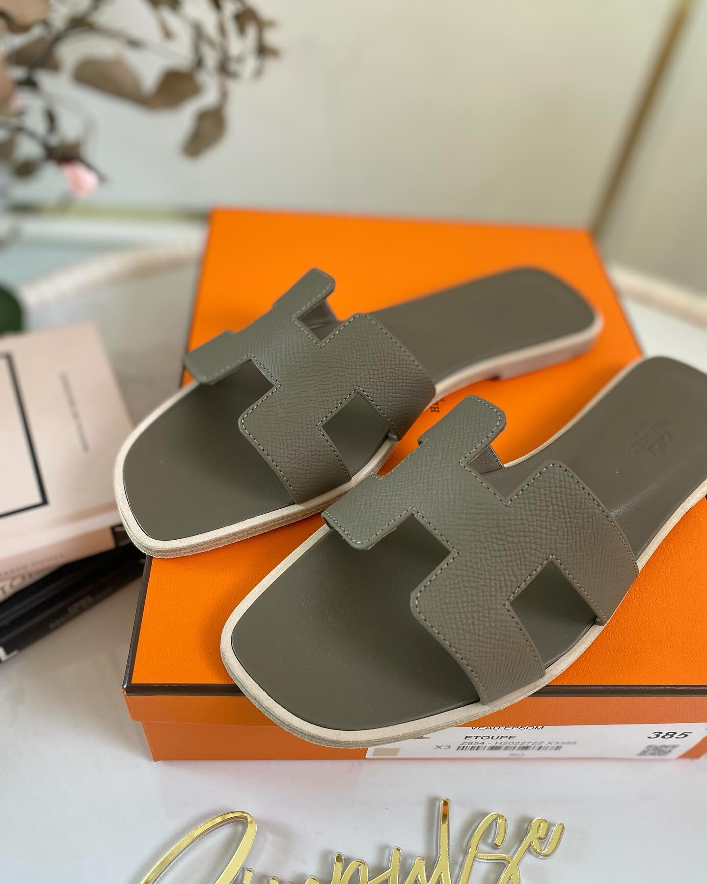 H Oran Etoupe Size 38.5