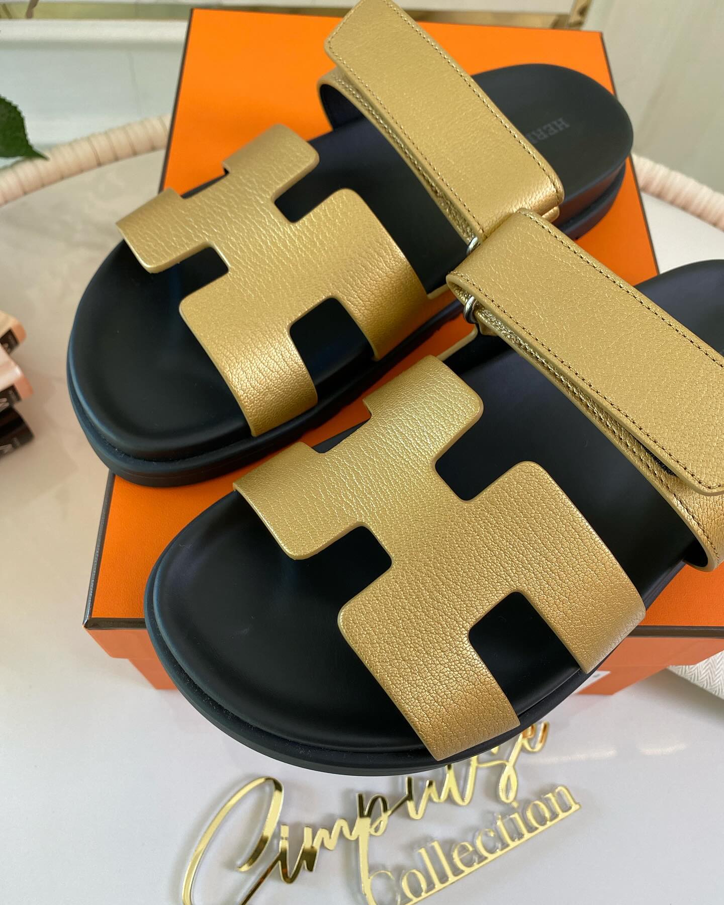H Chypre Dore Gold