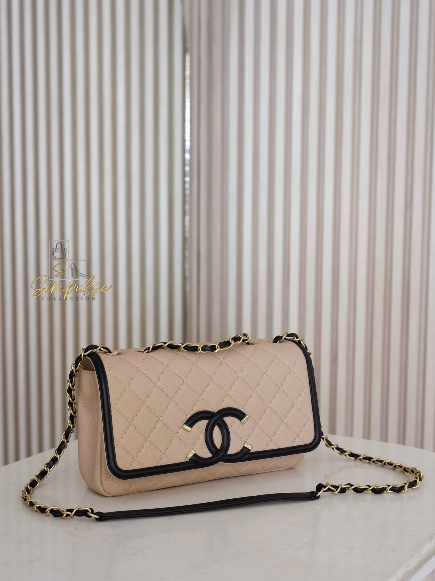 CHANEL BEIGE QUILTED CAVIAR & BLACK LAMBSKIN CC FILIGREE FLAP