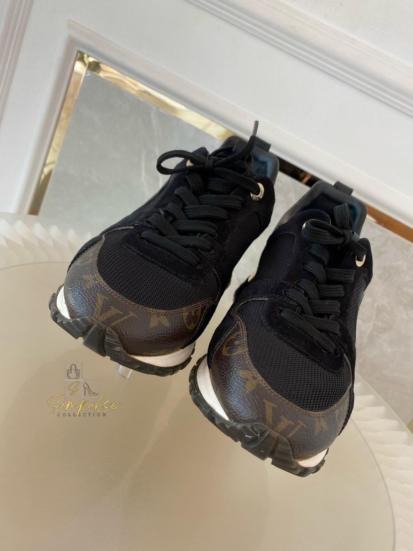 LOUIS VUITTON RUN AWAY BLACK SNEAKERS