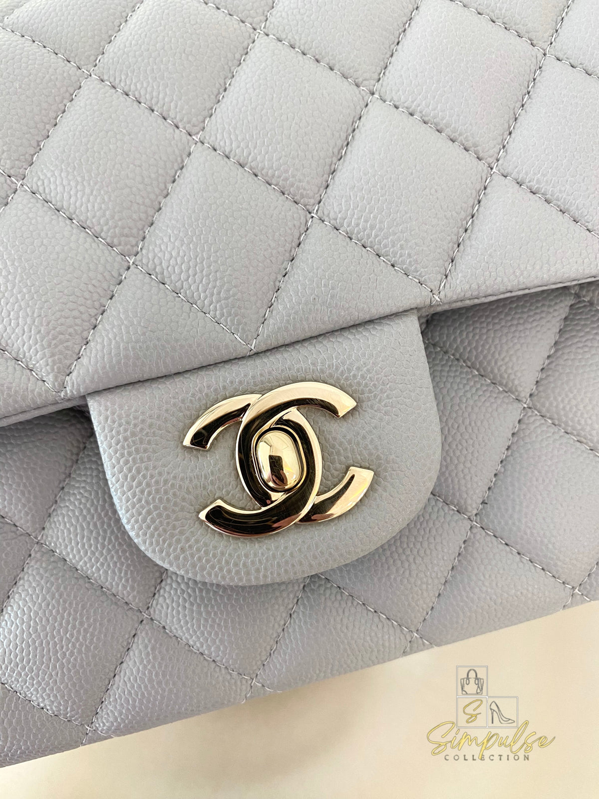 CHANEL CLASSIC MEDIUM DOUBLE FLAP DOVE GRAY