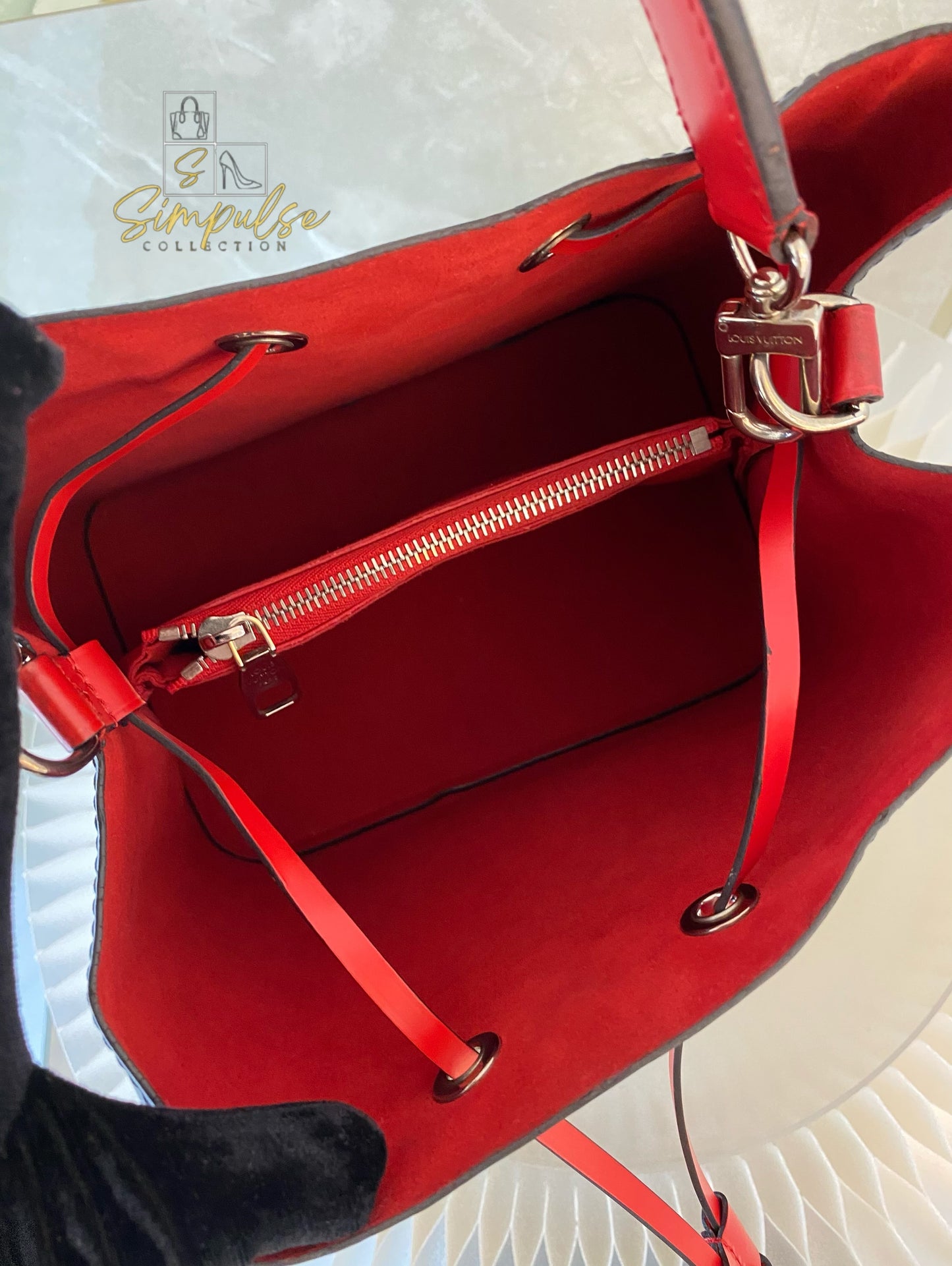 Louis Vuitton Neonoe Bucket Bag