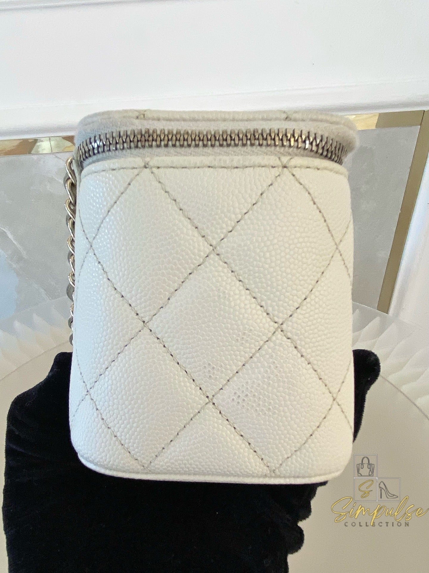 Chanel Vanity Off White Caviar