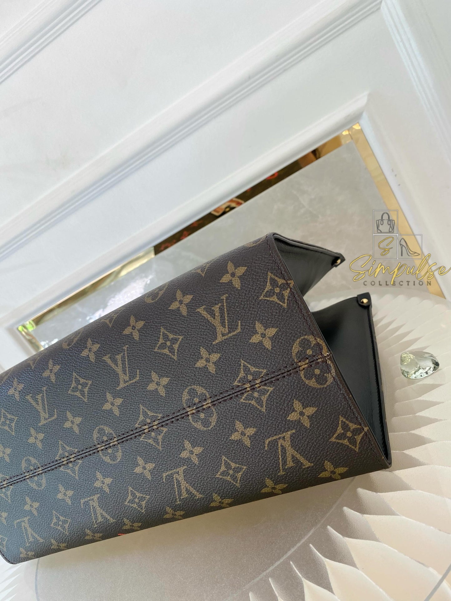Louis Vuitton Love OnTheGo MM