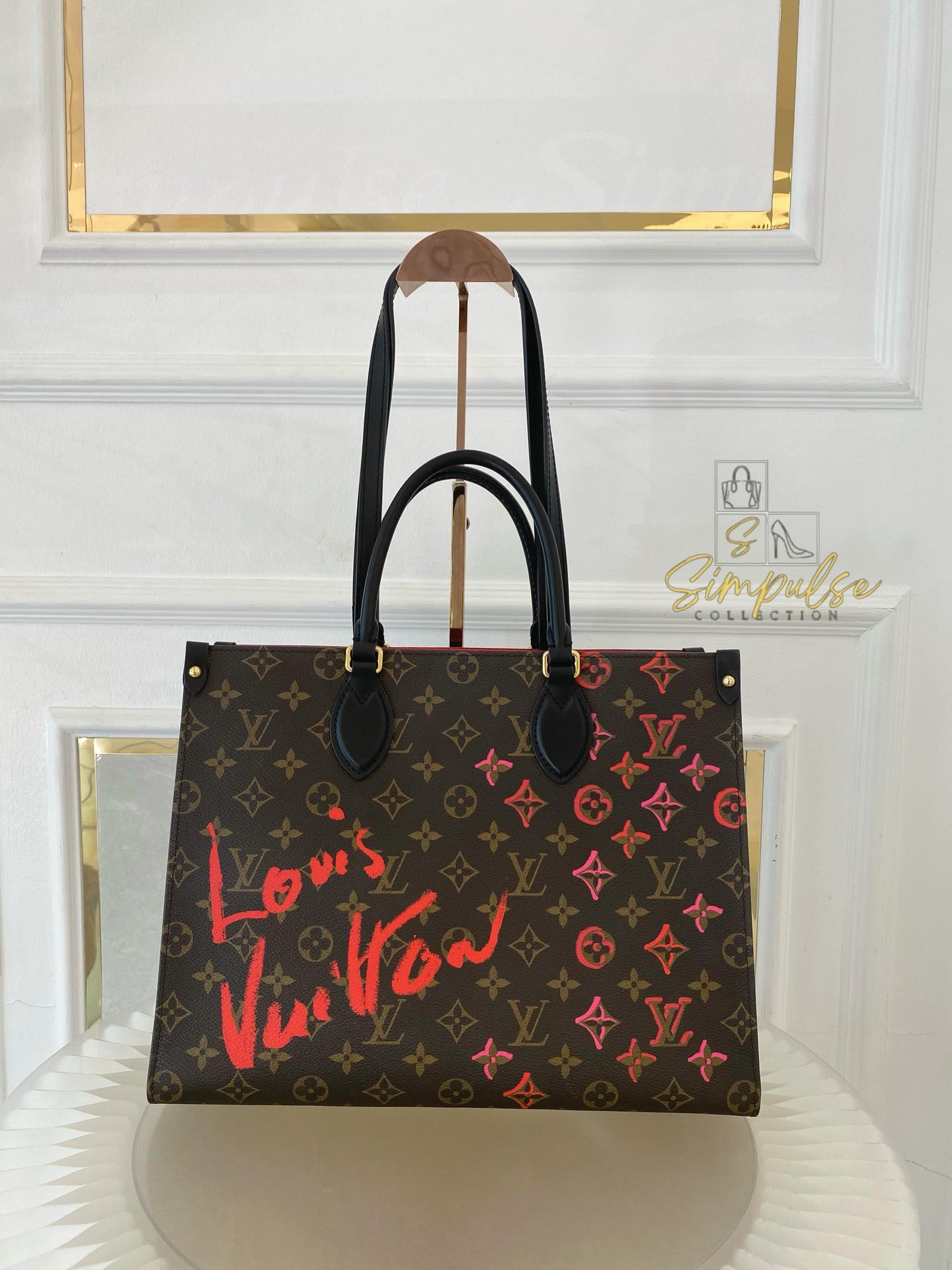 Louis Vuitton Love OnTheGo MM