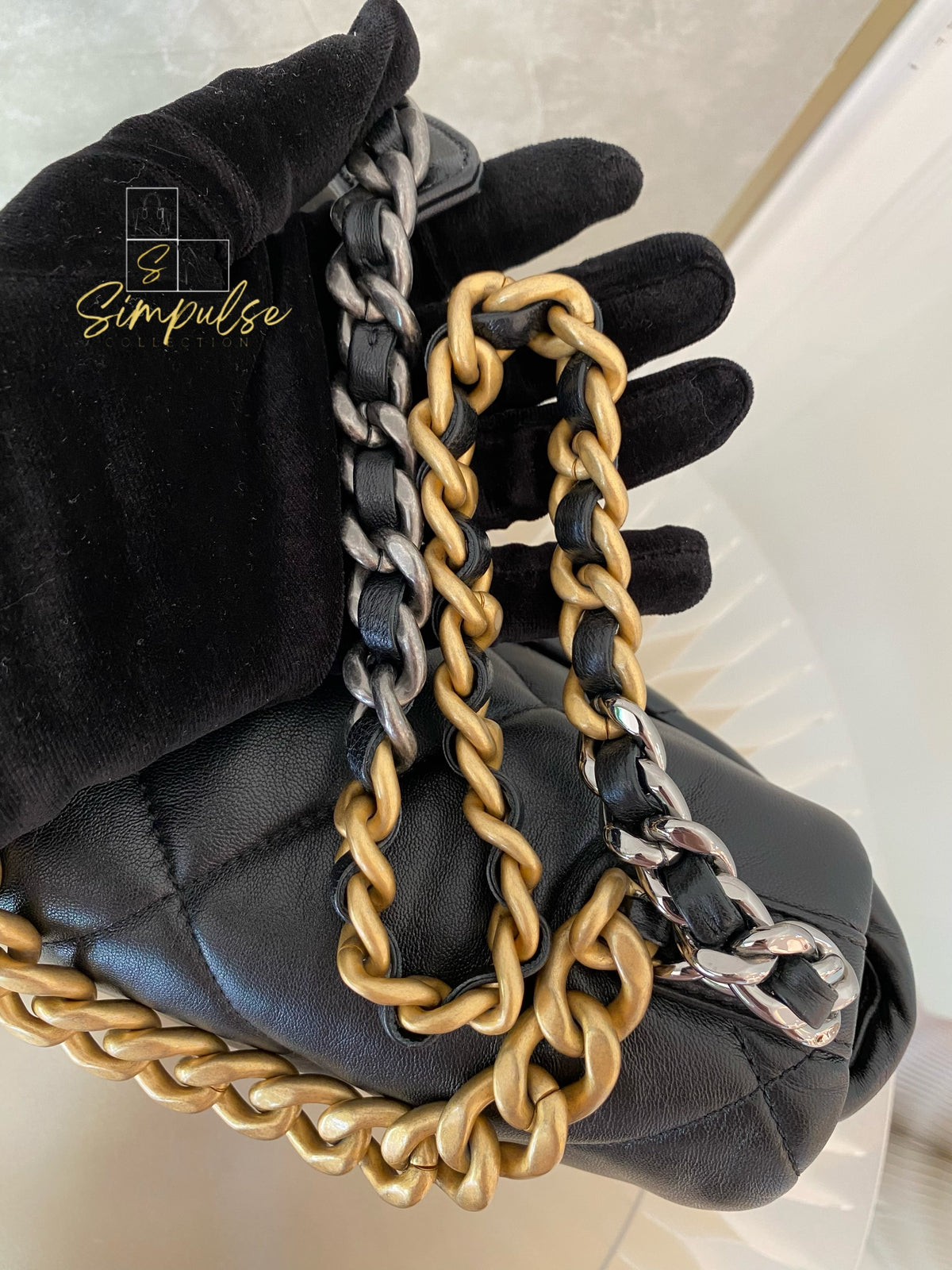 CHANEL C19 SMALL BLACK