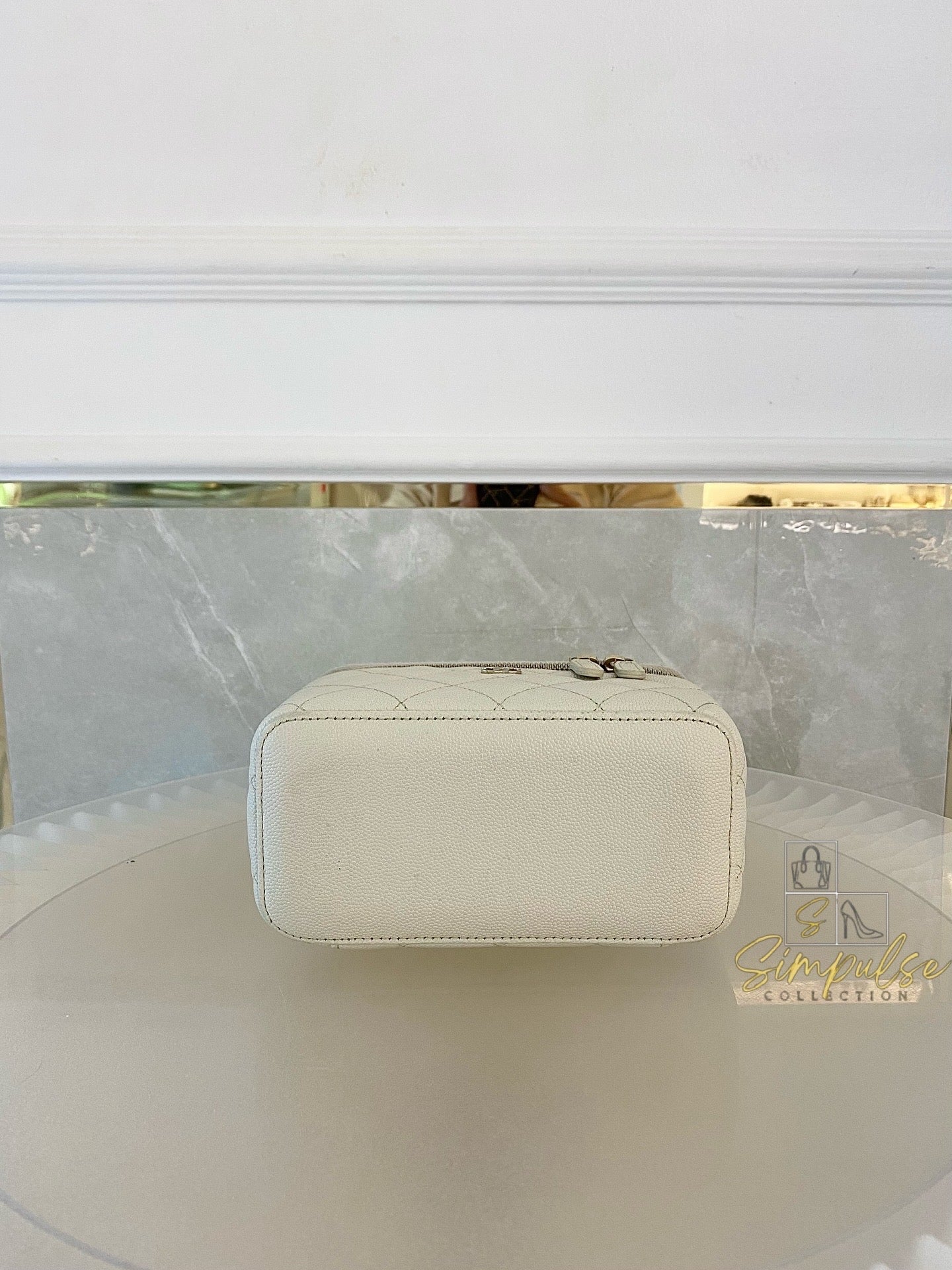 Chanel Vanity Off White Caviar