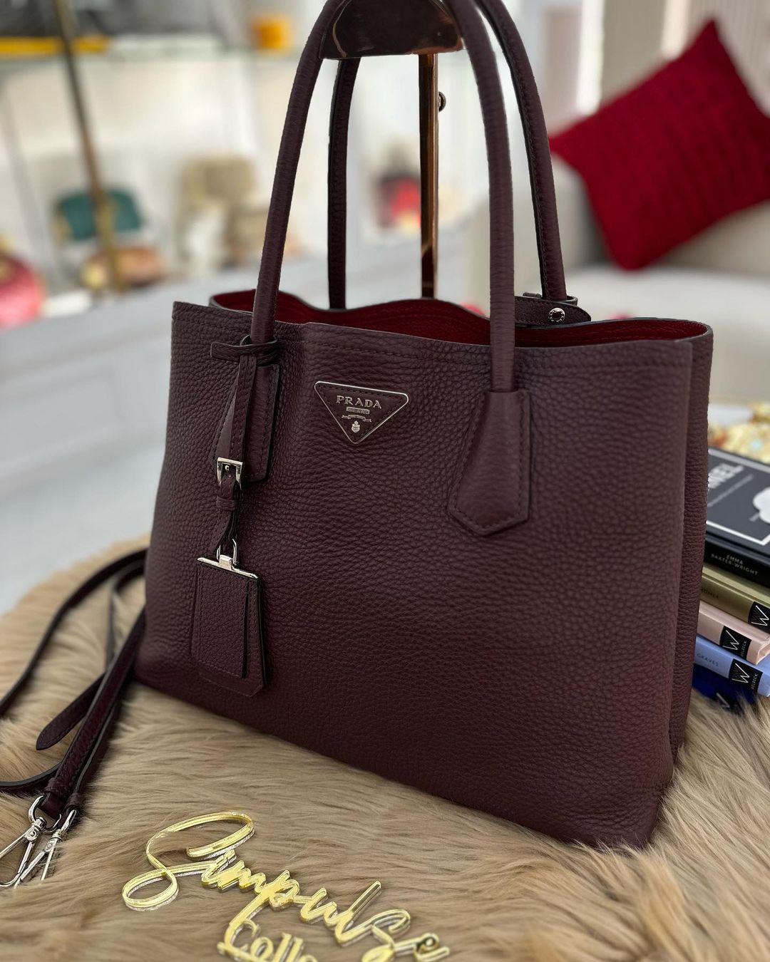 Cuir Double Tote Vitello Burgundy in Leather