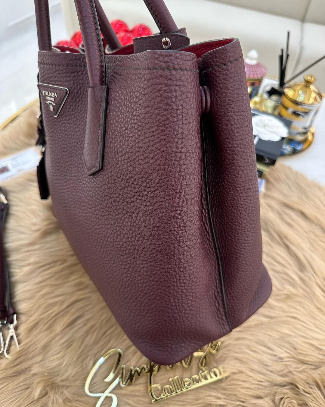 Cuir Double Tote Vitello Burgundy in Leather