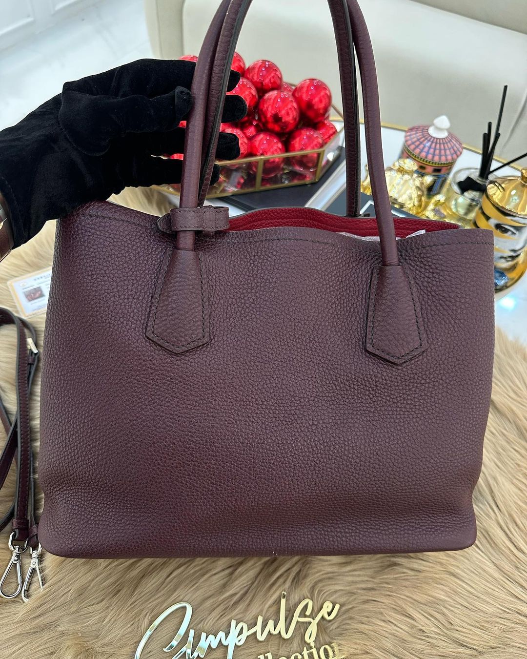 Cuir Double Tote Vitello Burgundy in Leather