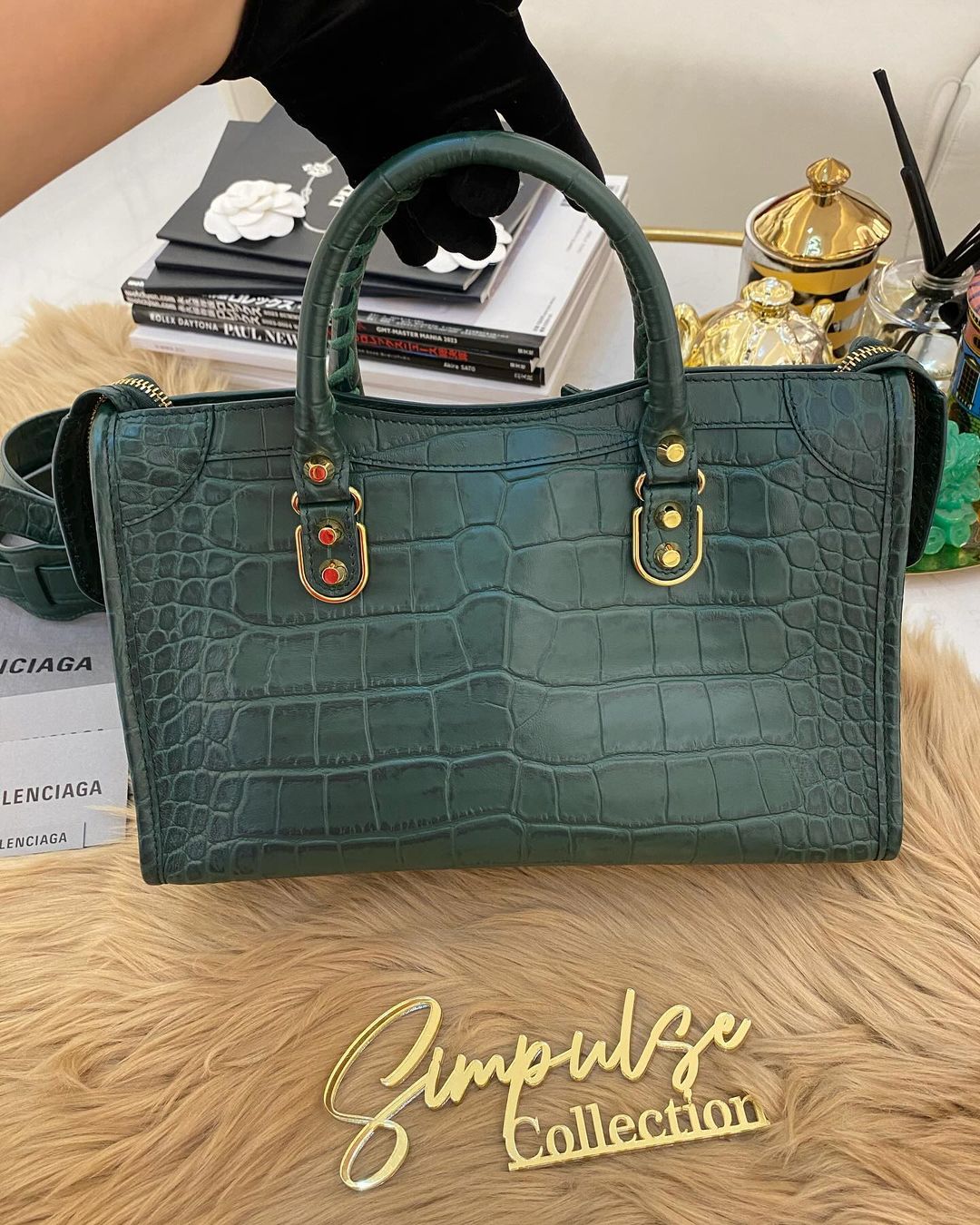 B Green Croc Emossed Leather Small