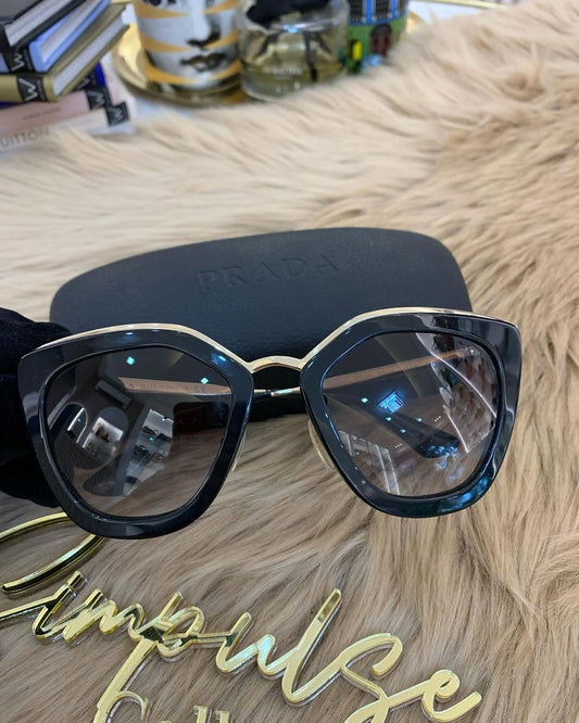 Prada Suglasses