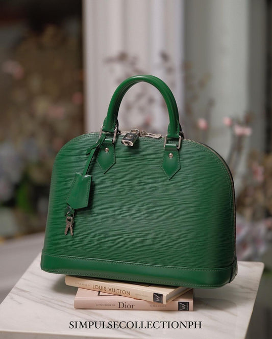 L V Menthe Epi Leather Alma