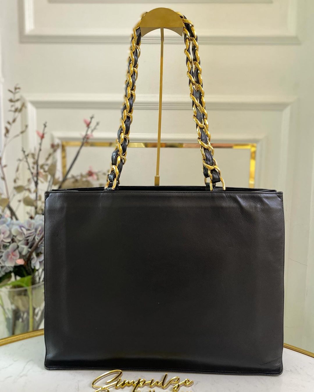 C Jumbo Shopping Tote with Large Gold Chain