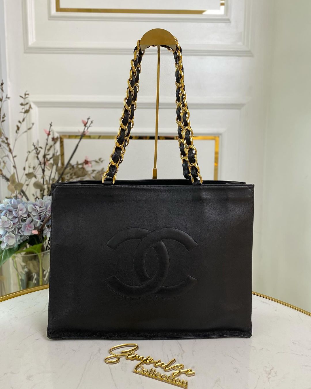 C Jumbo Shopping Tote with Large Gold Chain