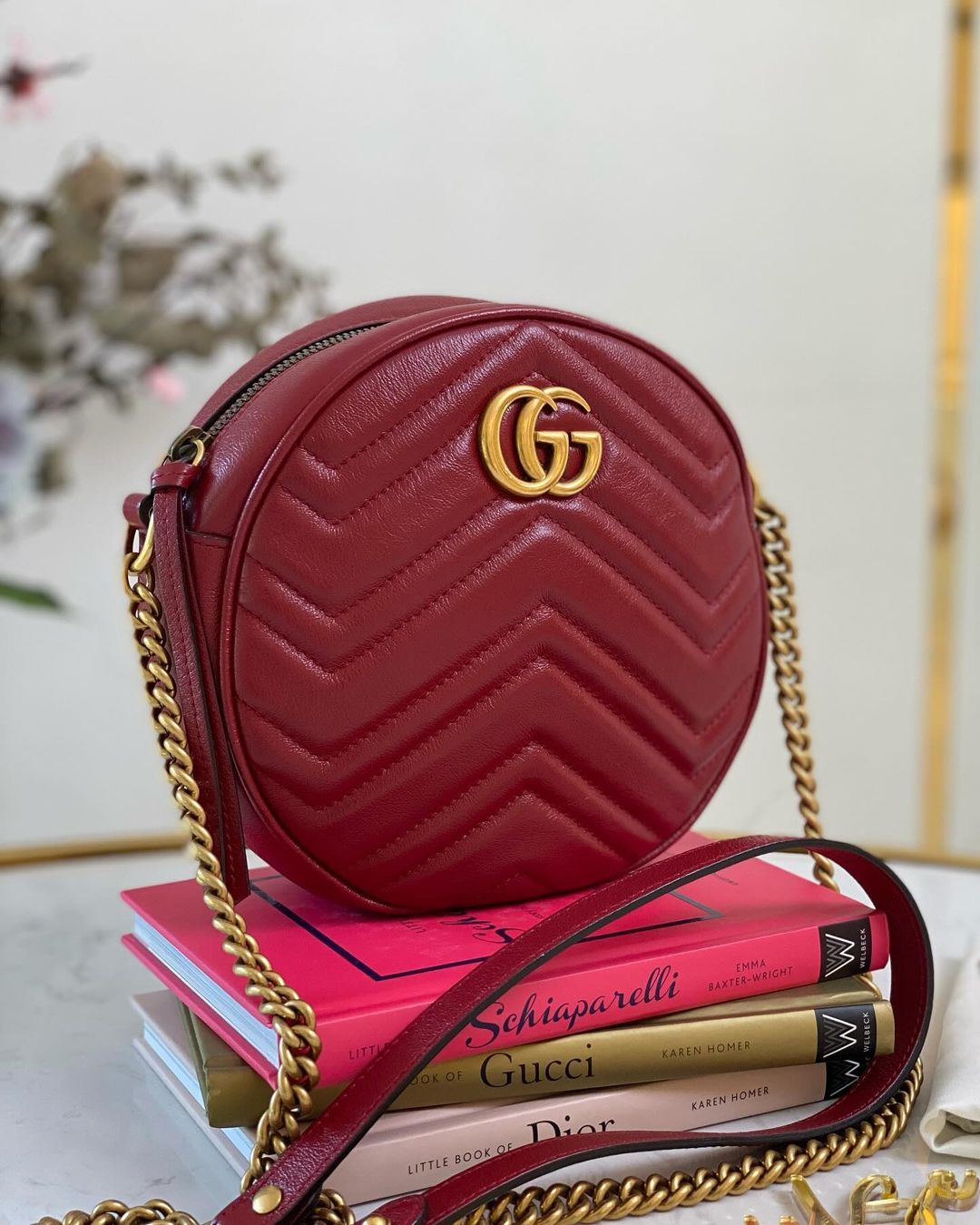 G Marmont Round Crossbody Sling