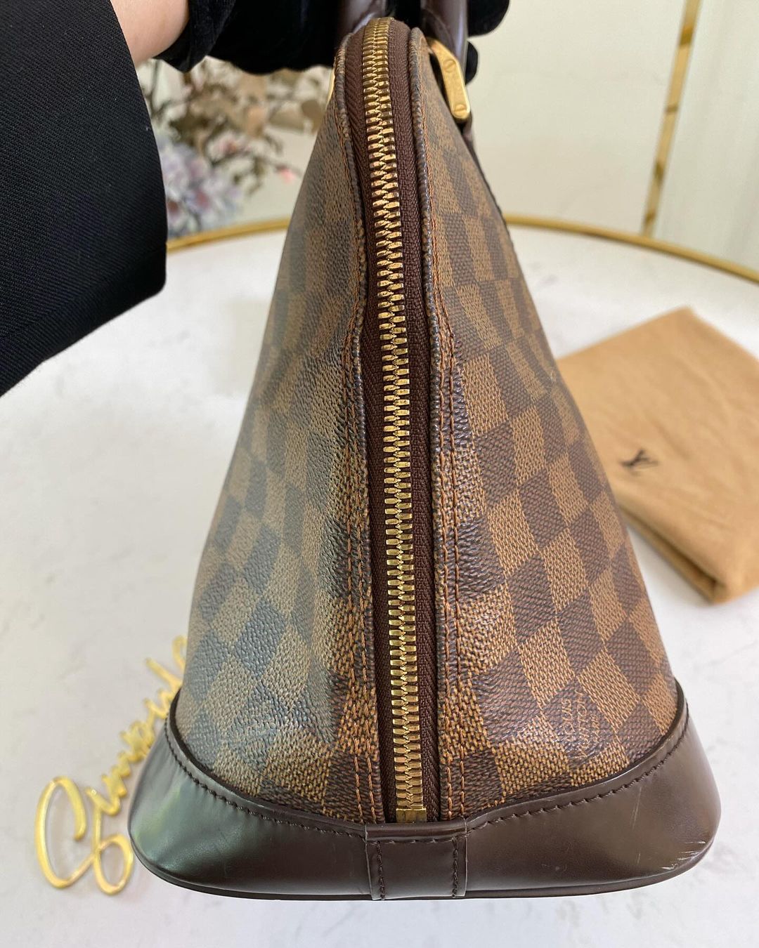 L V Alma Damier