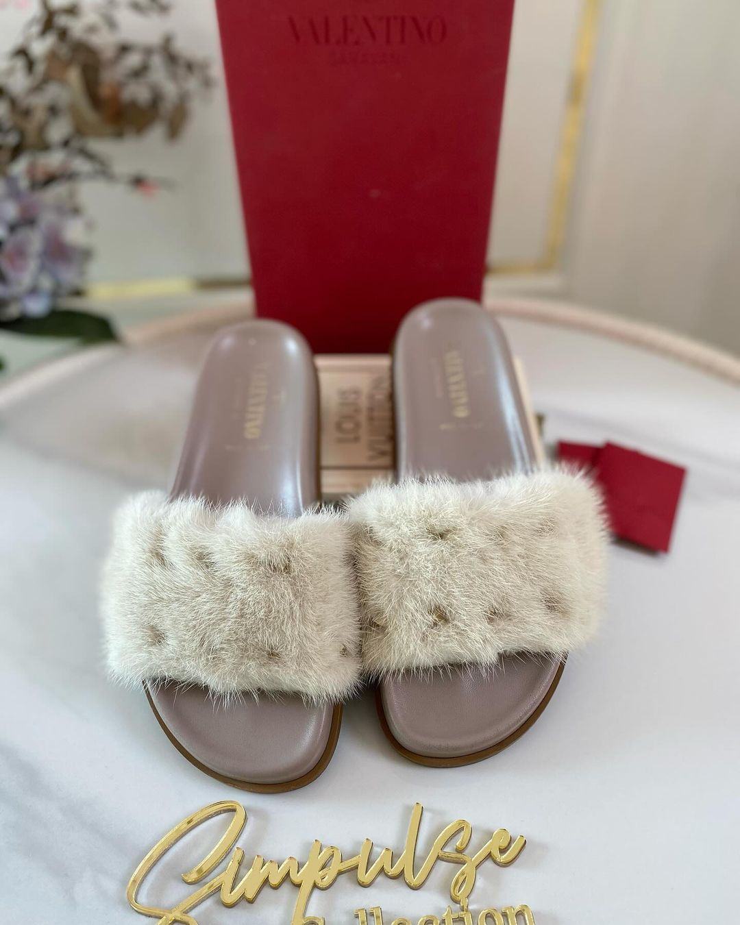 V Fur Slides