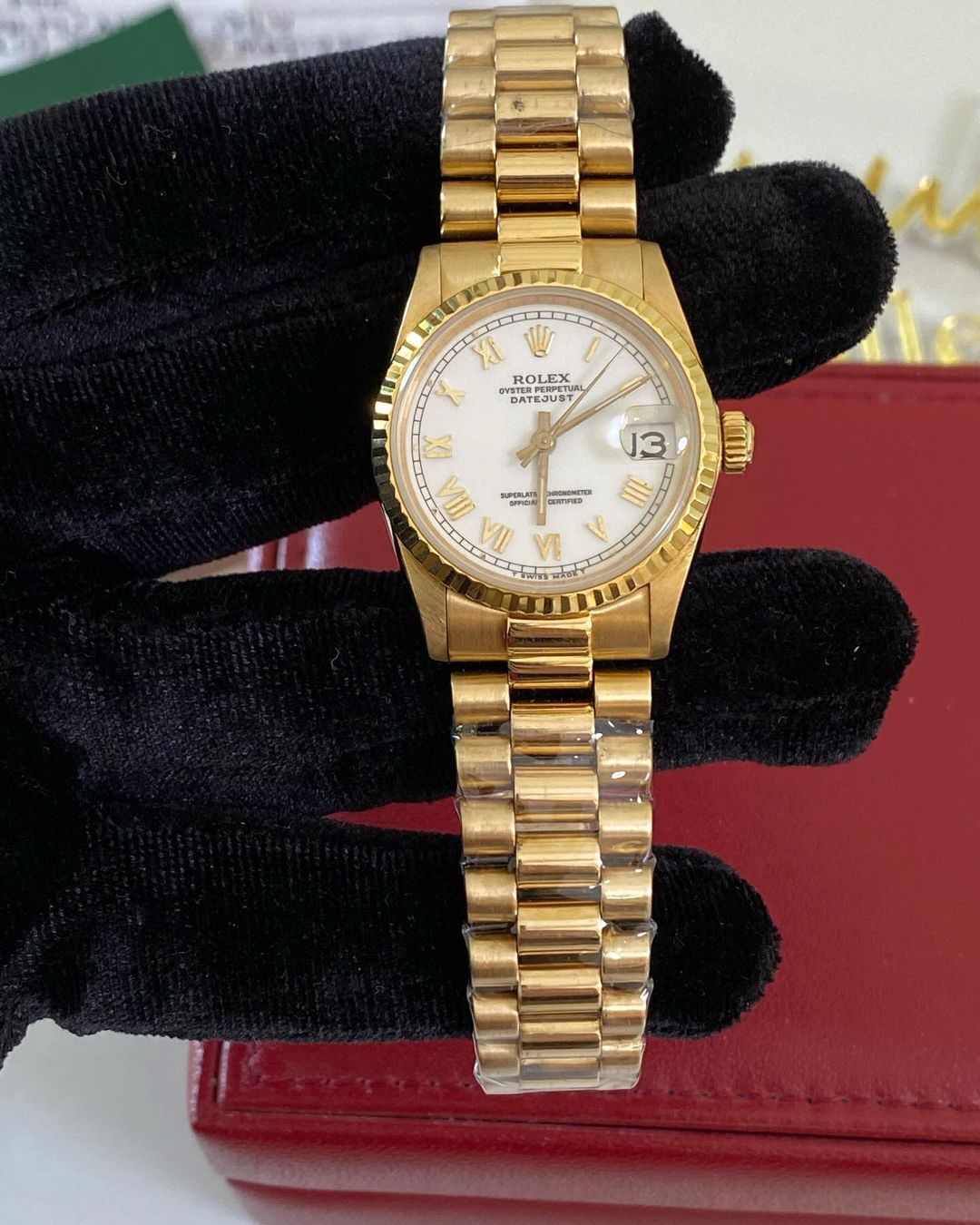 R Solid Gold White Face w/ Roman Dial