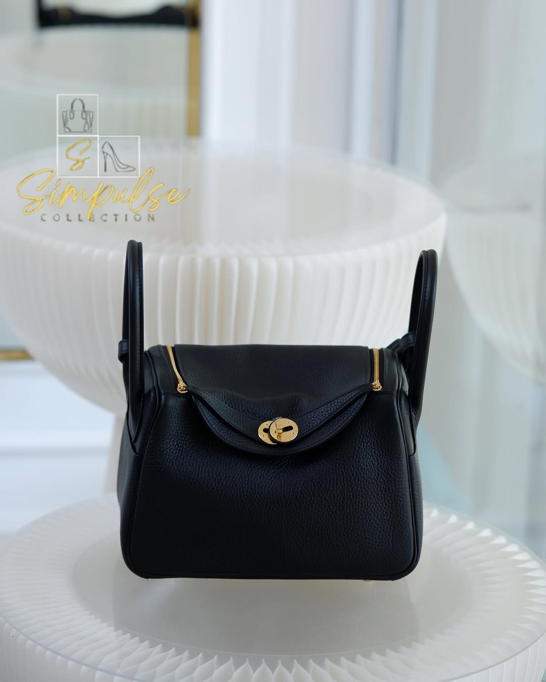 Hermes Lindy 26 Taurillon Clemence 89 Noir GHW