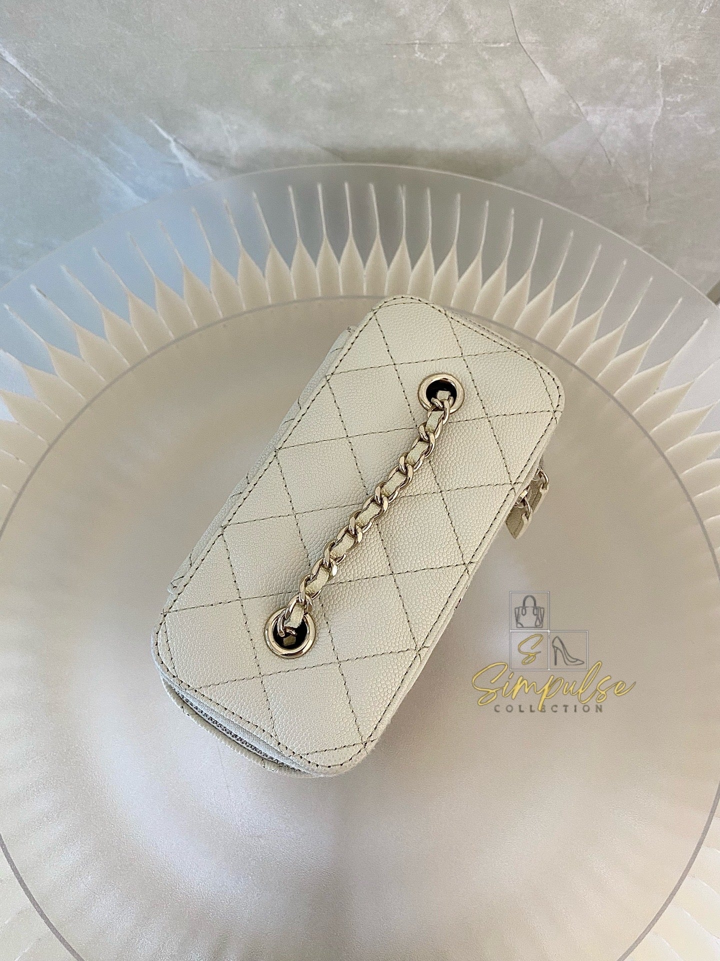 Chanel Vanity Off White Caviar