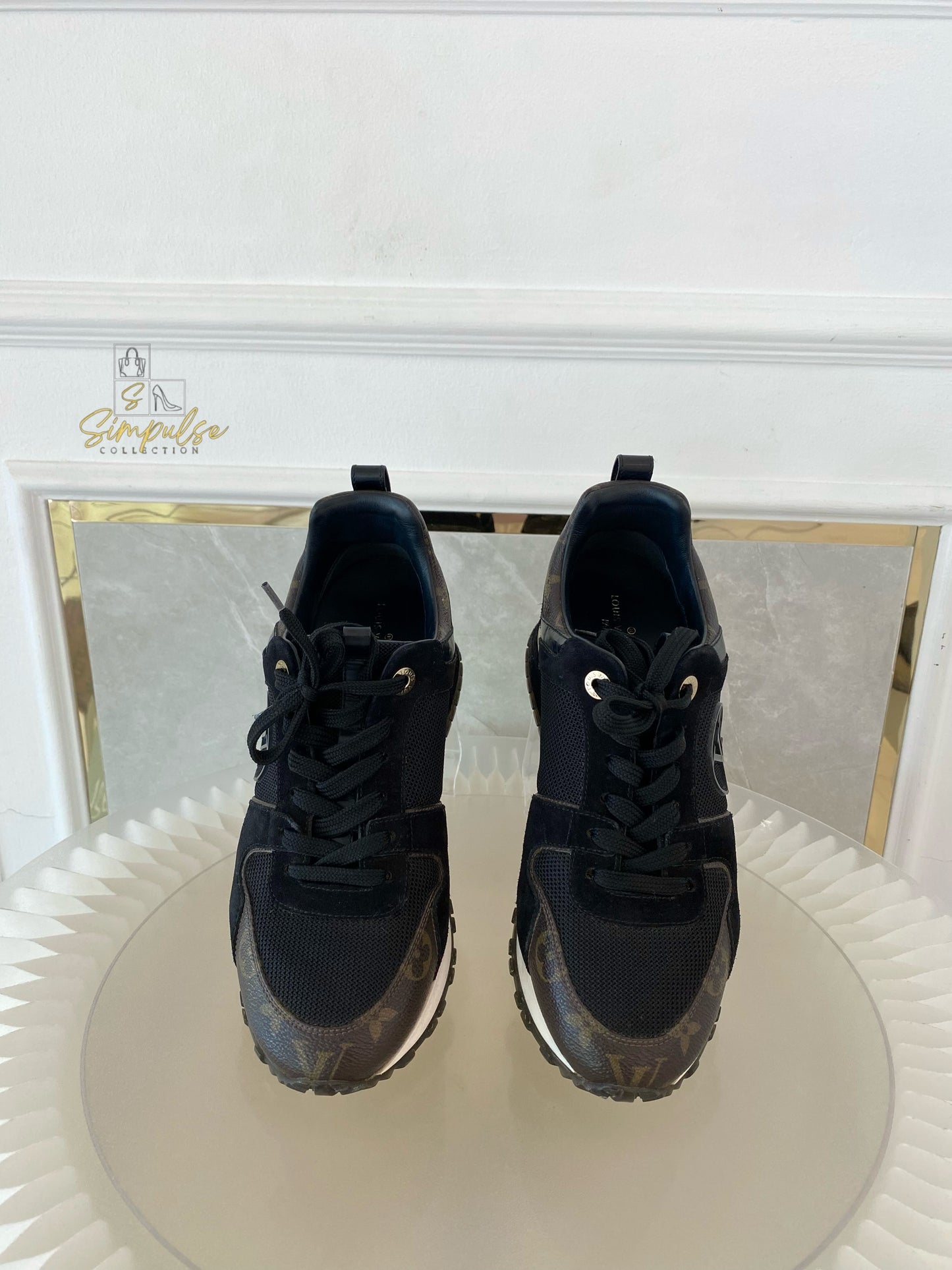 LOUIS VUITTON RUN AWAY BLACK SNEAKERS