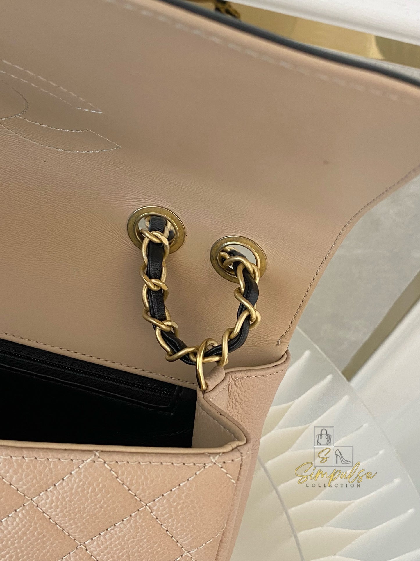 CHANEL BEIGE QUILTED CAVIAR & BLACK LAMBSKIN CC FILIGREE FLAP