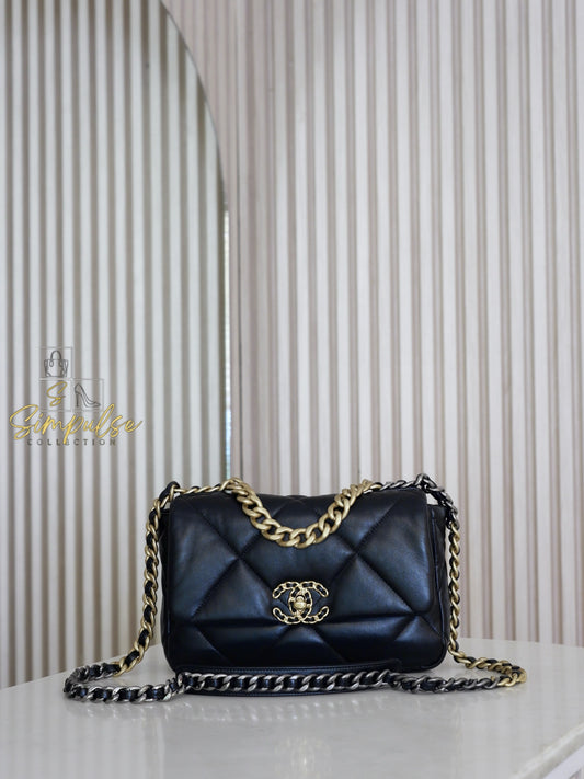 CHANEL C19 SMALL BLACK