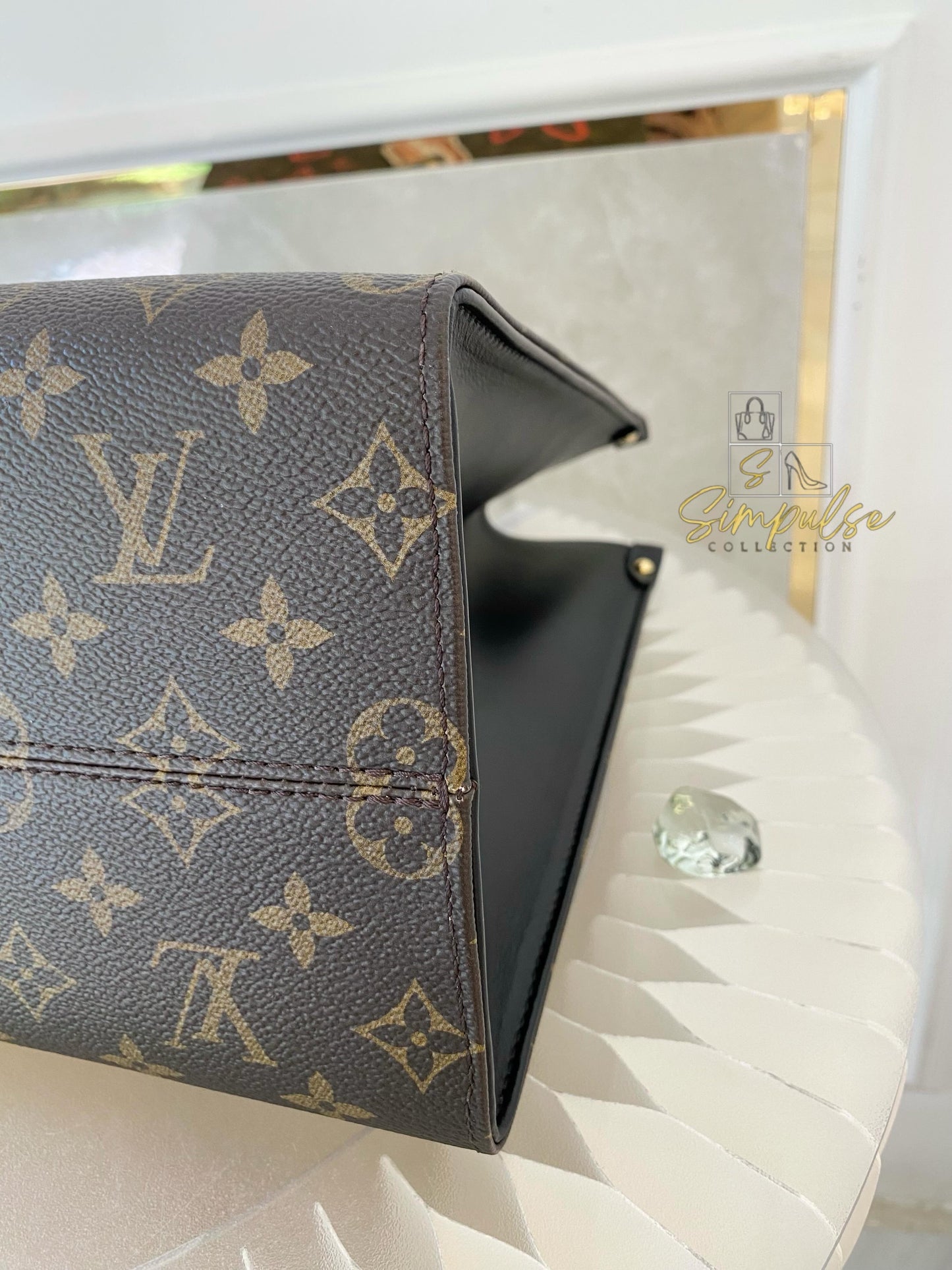 Louis Vuitton Love OnTheGo MM