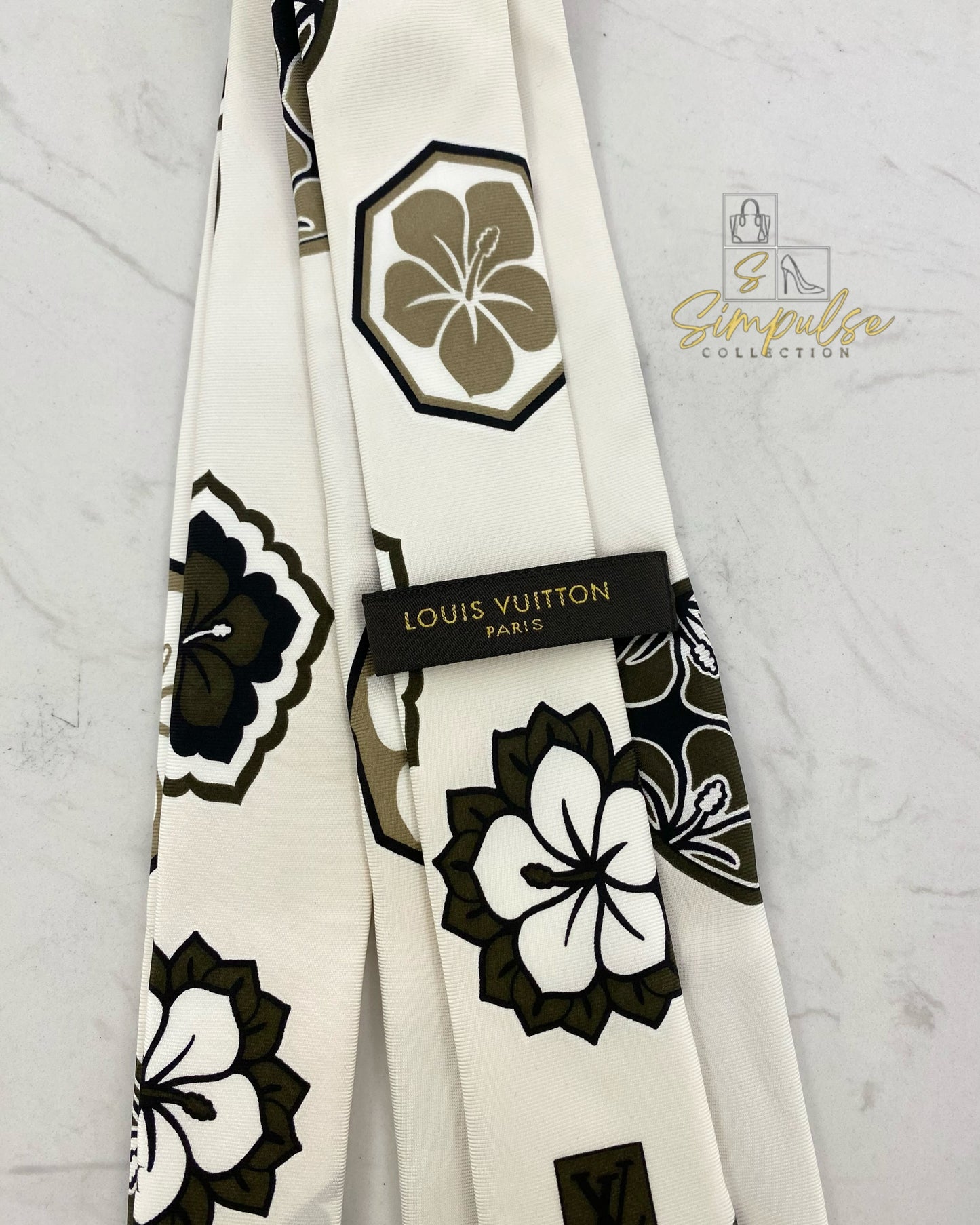 LOUIS VUITTON  WHITE SILK TIE