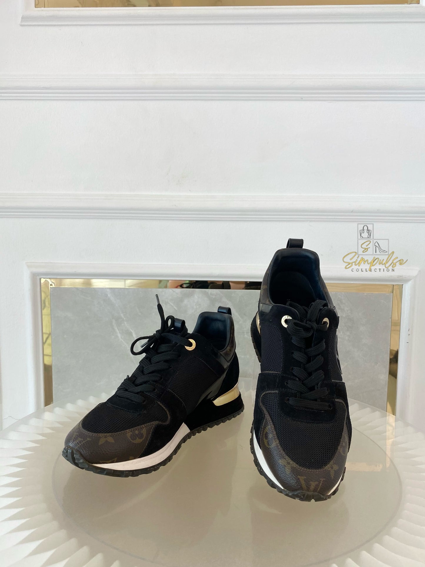 LOUIS VUITTON RUN AWAY BLACK SNEAKERS