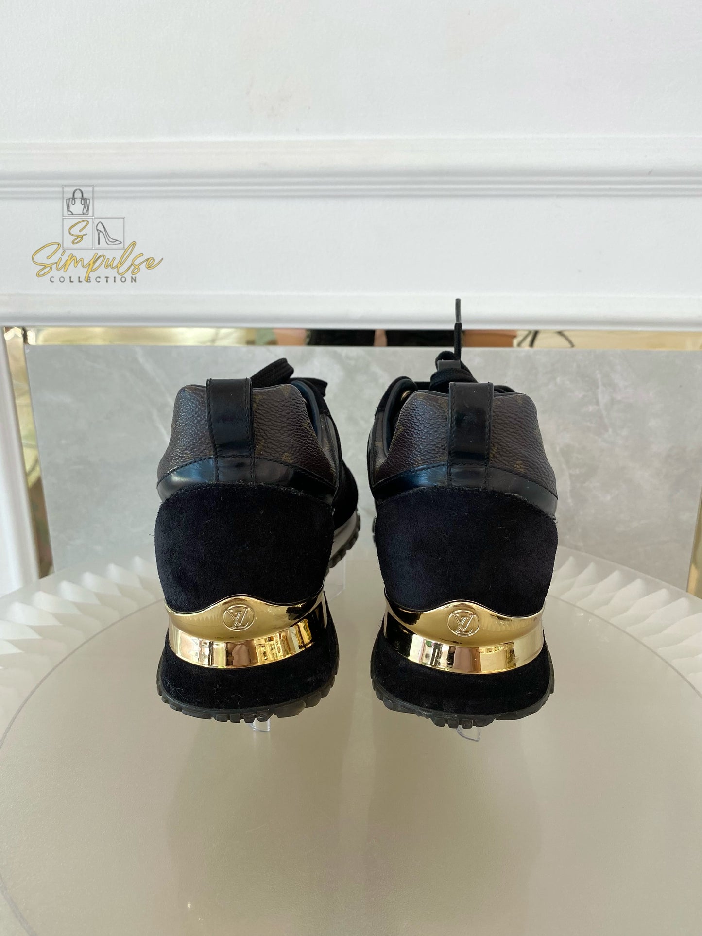 LOUIS VUITTON RUN AWAY BLACK SNEAKERS