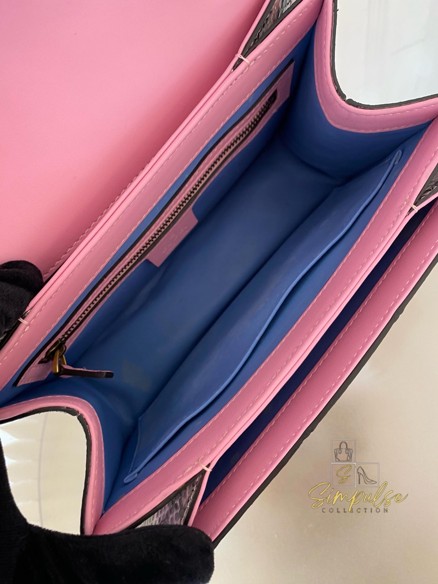 Gucci Queen Margaret Small Snakeskin Top Handle in Pink